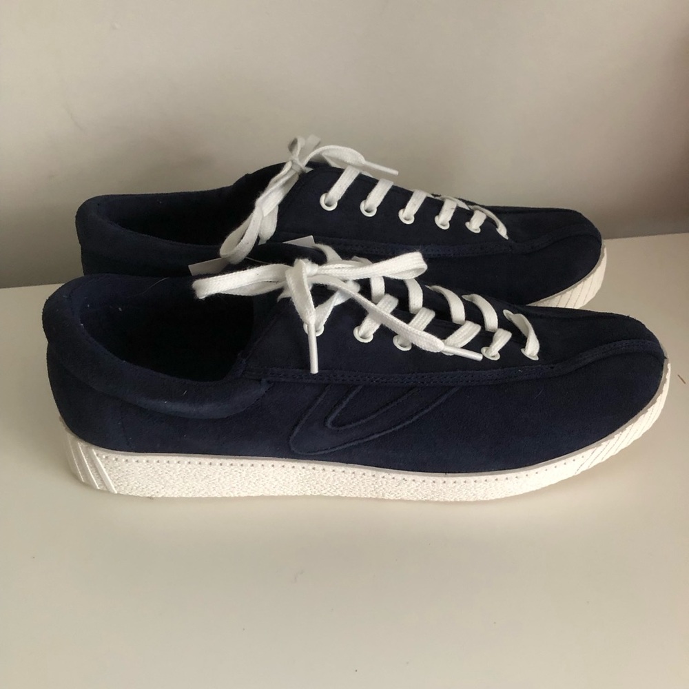 NEW Tretorn Women’s Nylite 13 Plus Sneaker Navy - Picture 2 of 5